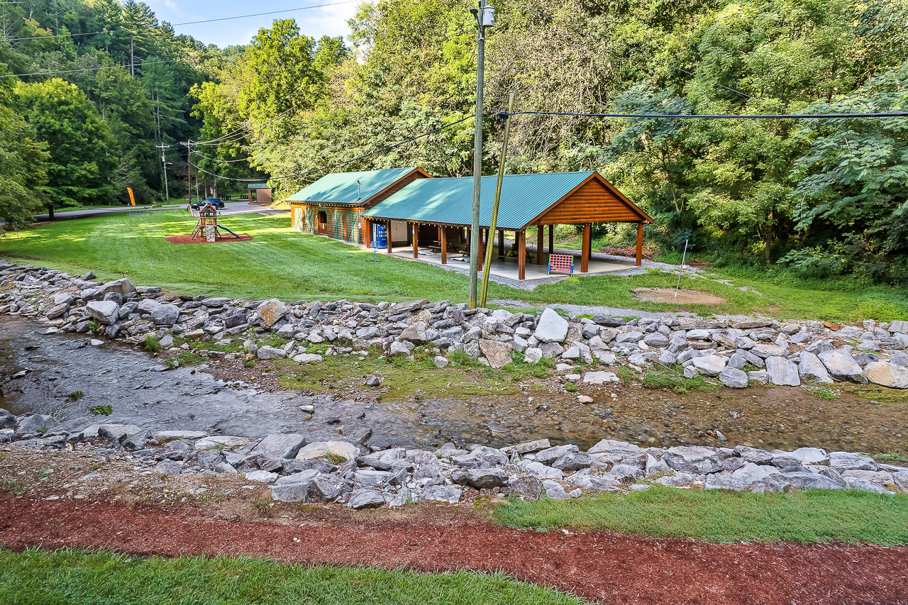 Hatcher Hideaway Photo 97